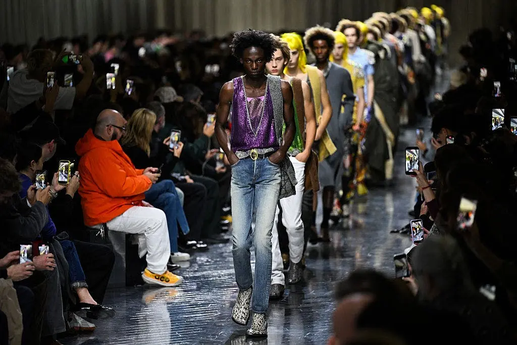 Dior Reescreve sua História Através da Rebeldia