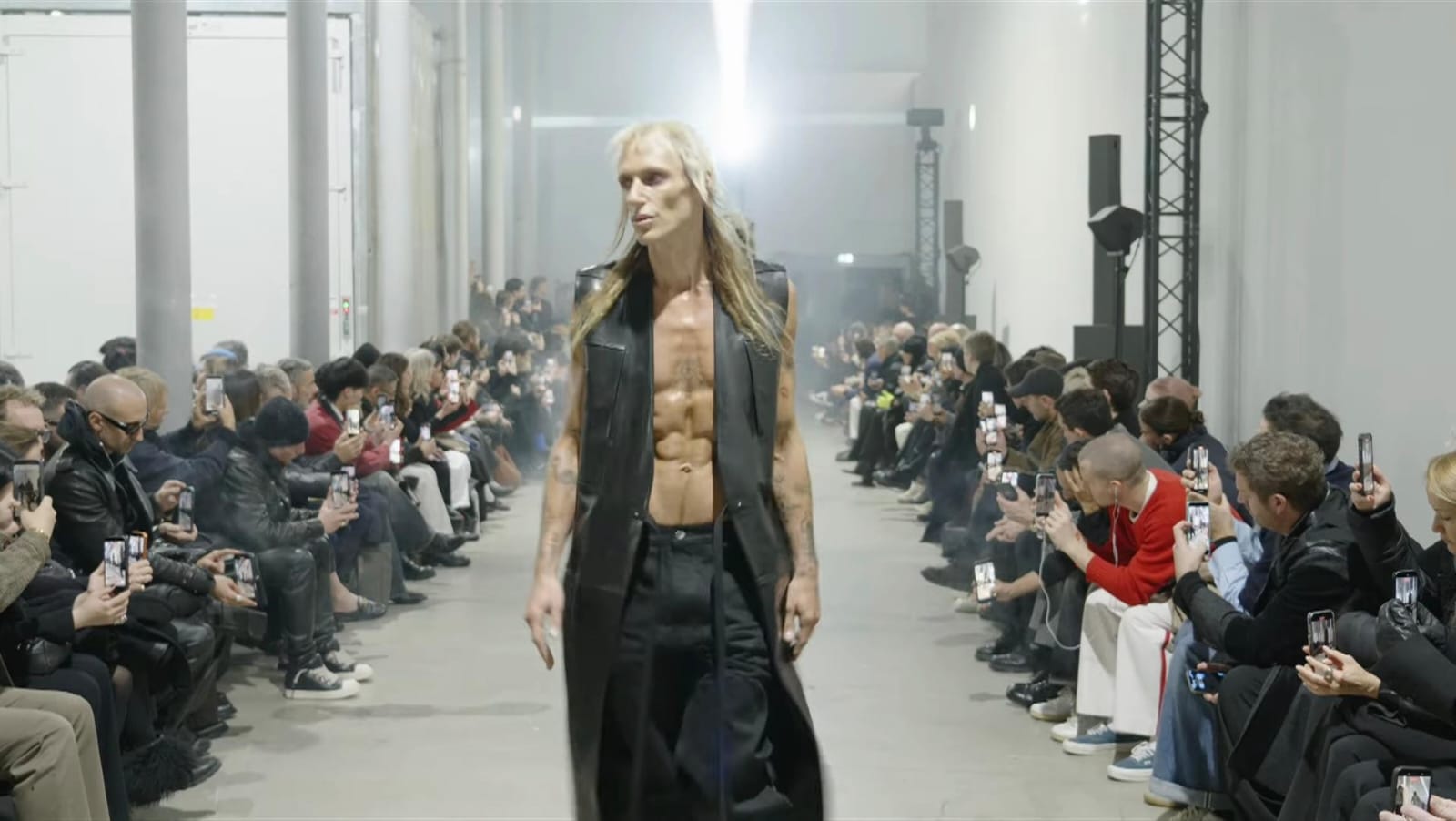 O Inverno em meio a Fumaça e o Gótico Contemporâneo de Rick Owens